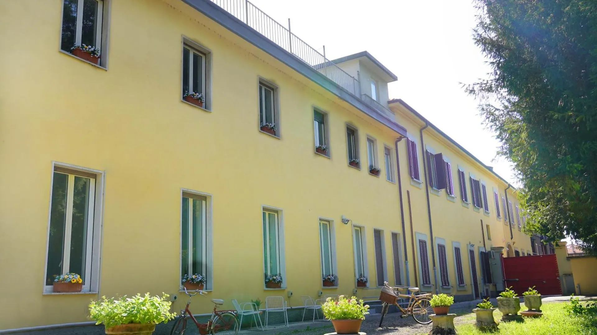 Guest house Ciaomi - Hostel & Long Stay - Milano Niguarda & Bicocca Italy