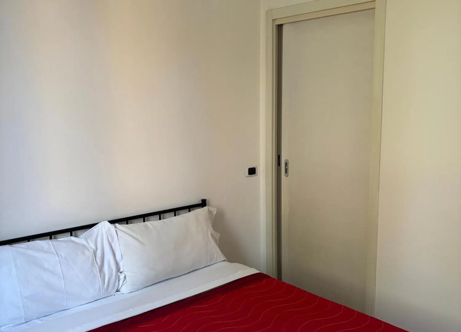 Ciaomi - Hostel & Long Stay - Milano Niguarda & Bicocca 0*, Милан